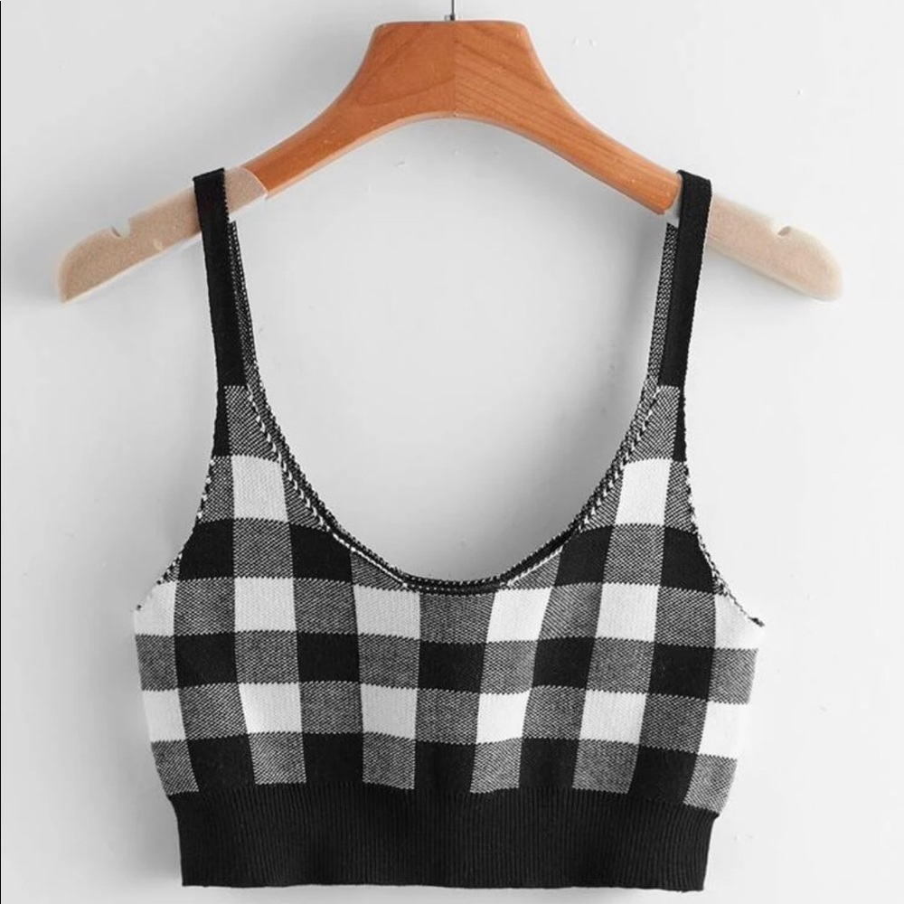 Casual black and white Gingham crop top